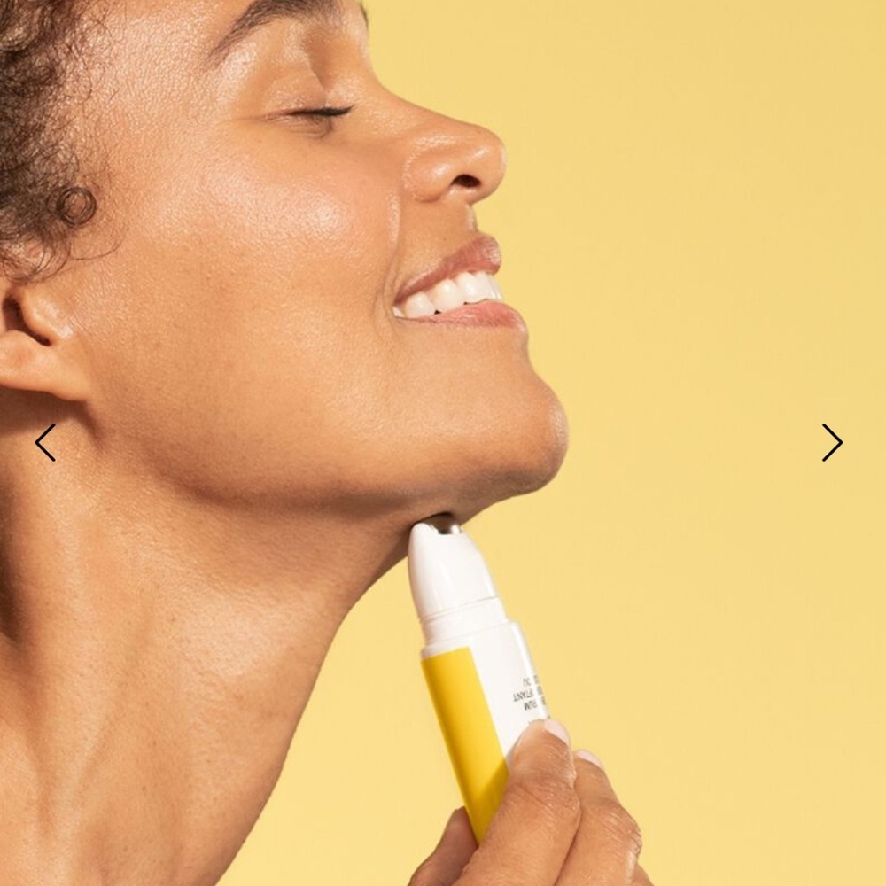 StriVectin Peptight™ Tightening Neck Serum Roller - Picture 4 of 16